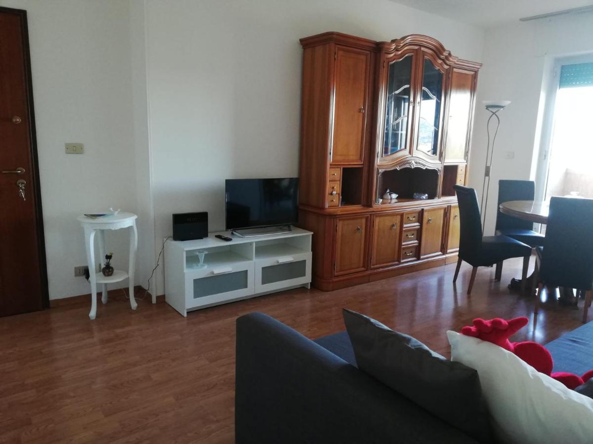 Nino E Issi Apartment ตรีเอสเต ภายนอก รูปภาพ